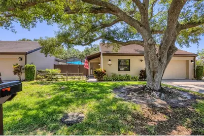 3919 Glen Oaks Manor Drive, Sarasota, FL 34232 - Photo 3