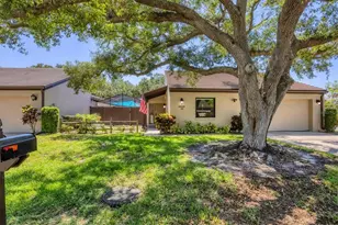 3919 Glen Oaks Manor Dr, Sarasota, FL 34232 - Photo 3