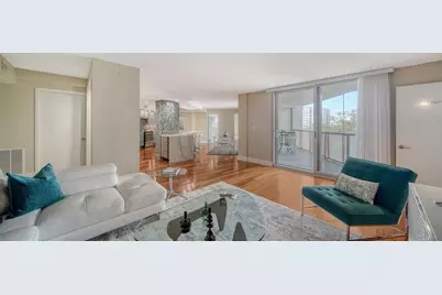 1111 N Gulfstream Avenue #4E, Sarasota, FL 34236 - Photo 3