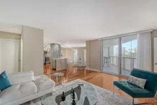 1111 N Gulfstream Ave, Sarasota, FL 34236 - Photo 3