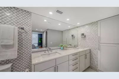 1111 N Gulfstream Avenue #4E, Sarasota, FL 34236 - Photo 15