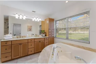 1516 Fox Creek Drive, Sarasota, FL 34240 - Photo 45