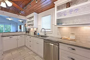 609 15th Ave W, Palmetto, FL 34221 - Photo 9