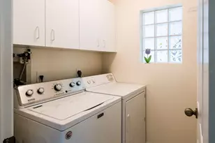 815 Montrose Dr, Venice, FL 34293 - Photo 19