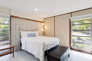 5669 America Dr, Sarasota, FL 34231 - Photo 27