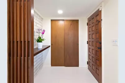 5669 America Drive, Sarasota, FL 34231 - Photo 5