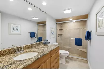 1200 E Peppertree Lane #307, Sarasota, FL 34242 - Photo 21