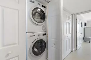 1200 E Peppertree Ln, Sarasota, FL 34242 - Photo 25