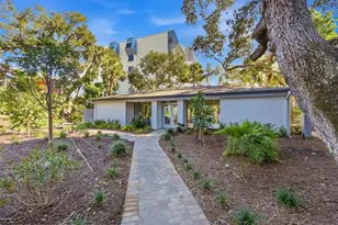 1200 E Peppertree Ln, Sarasota, FL 34242 - Photo 35