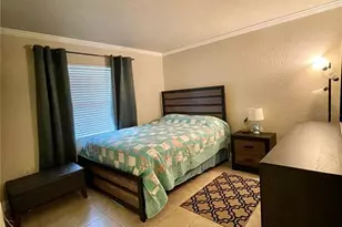 918 La Costa Cir, Sarasota, FL 34237 - Photo 15