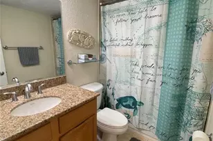 918 La Costa Cir, Sarasota, FL 34237 - Photo 17