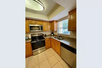 918 La Costa Circle #3, Sarasota, FL 34237 - Photo 5