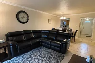 918 La Costa Cir, Sarasota, FL 34237 - Photo 7