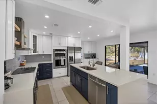 4760 Meredith Ln, Sarasota, FL 34241 - Photo 13