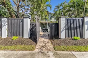 1611 Hyde Park St, Sarasota, FL 34239 - Photo 7