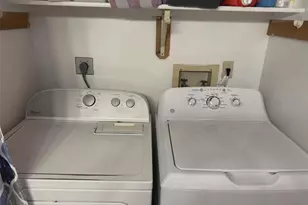 3947 Liberty Ave, Sarasota, FL 34231 - Photo 9