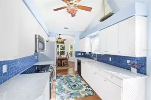 288 Woods Point Rd, Osprey, FL 34229 - Photo 13