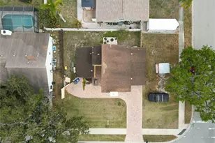 6515 Mauna Loa Blvd, Sarasota, FL 34241 - Photo 37