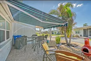 1019 Beach Manor Center, Venice, FL 34285 - Photo 9