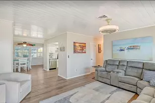 1019 Beach Manor Center, Venice, FL 34285 - Photo 3