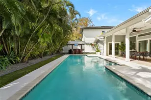 1920 Wisteria St, Sarasota, FL 34239 - Photo 3