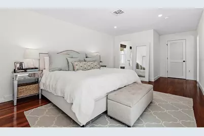 1920 Wisteria Street, Sarasota, FL 34239 - Photo 9