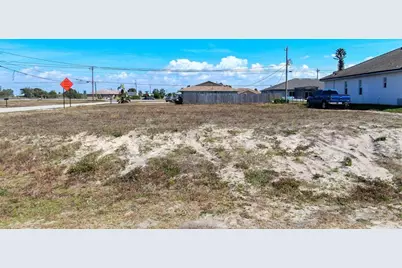 1117 NE 7th Place, Cape Coral, FL 33909 - Photo 11