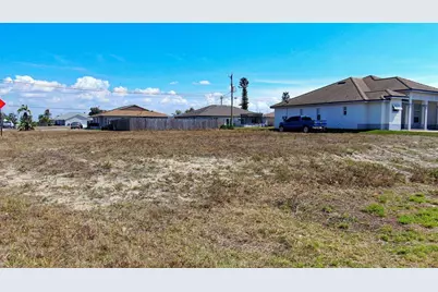 1117 NE 7th Place, Cape Coral, FL 33909 - Photo 9