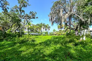 1687 Brookhouse Cir, Sarasota, FL 34231 - Photo 45