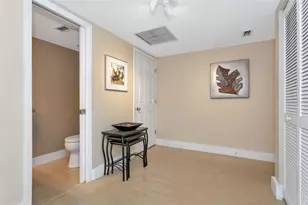 9000 Midnight Pass Rd, Sarasota, FL 34242 - Photo 9