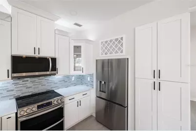 4608 Vintage Drive, Sarasota, FL 34243 - Photo 13