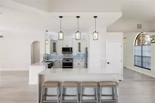 4608 Vintage Dr, Sarasota, FL 34243 - Photo 7