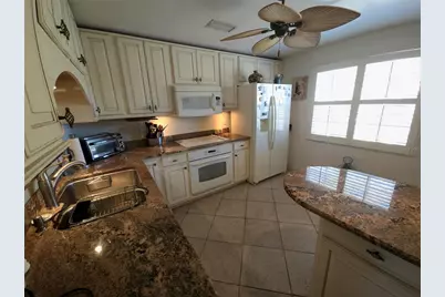 3502 57th Ave Cir W, Bradenton, FL 34210 - Photo 5