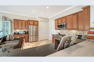 605 N Point Drive, Holmes Beach, FL 34217 - Photo 37