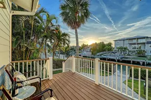 605 North Point Dr, Holmes Beach, FL 34217 - Photo 51
