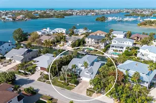 605 North Point Dr, Holmes Beach, FL 34217 - Photo 89