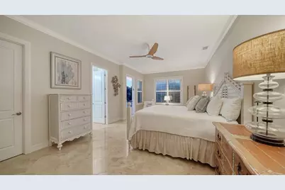 605 N Point Drive, Holmes Beach, FL 34217 - Photo 49