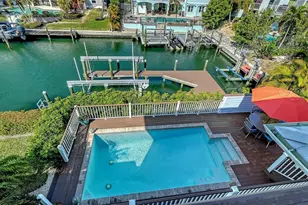 605 North Point Dr, Holmes Beach, FL 34217 - Photo 81