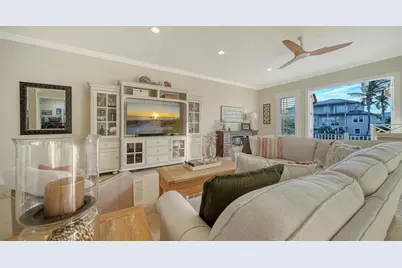 605 N Point Drive, Holmes Beach, FL 34217 - Photo 25