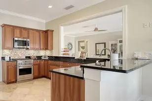 605 North Point Dr, Holmes Beach, FL 34217 - Photo 37