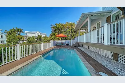 605 N Point Drive, Holmes Beach, FL 34217 - Photo 75