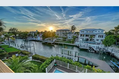 605 N Point Drive, Holmes Beach, FL 34217 - Photo 65