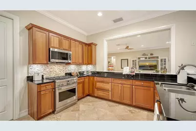 605 N Point Drive, Holmes Beach, FL 34217 - Photo 35