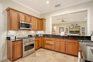 605 North Point Dr, Holmes Beach, FL 34217 - Photo 35