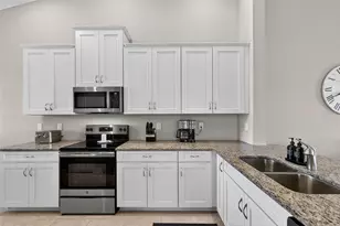 12710 Sorrento Wy, Bradenton, FL 34211 - Photo 7