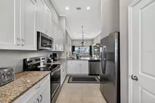 12710 Sorrento Wy, Bradenton, FL 34211 - Photo 5