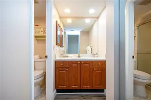 802 Bahia Del Sol Dr, Ruskin, FL 33570 - Photo 37