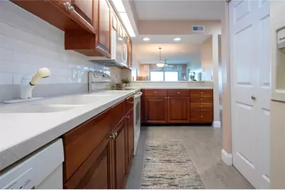 802 Bahia Del Sol Drive #6, Ruskin, FL 33570 - Photo 31