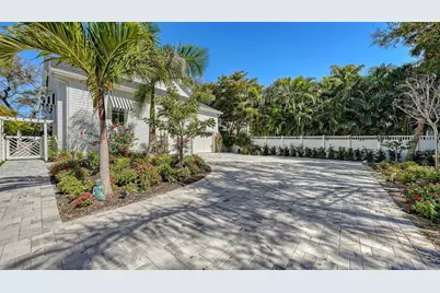 1621 Bay Point Court, Sarasota, FL 34236 - Photo 39