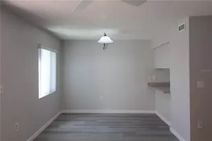 2628 Hidden Lake Dr N, Sarasota, FL 34237 - Photo 5